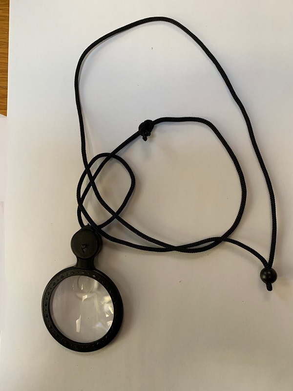 LIGHT WEIGHT ROUND THE NECK MAGNIFIER
