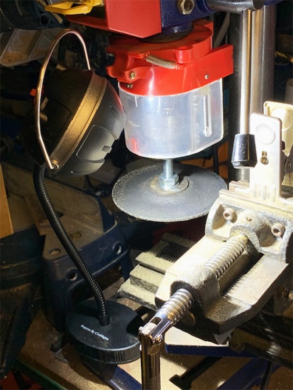 BUGEYE ATTACHED TO PILLAR DRILL MAGNETICALLY